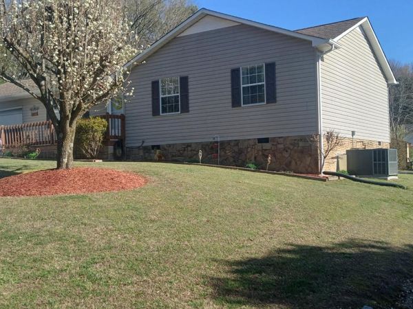 138 County Road 151 , Riceville, TN 37370