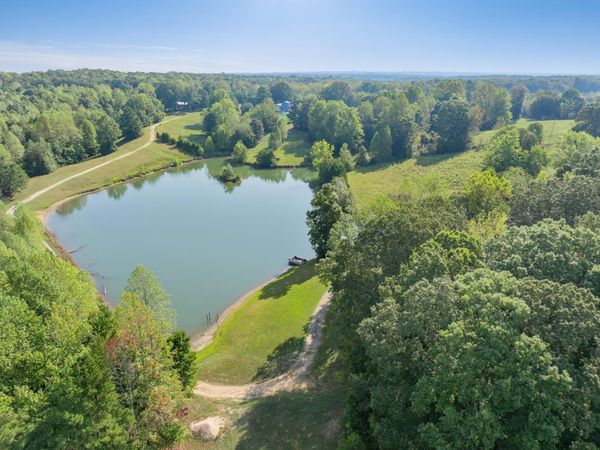 241 Peterson Loop , Holladay, TN 38341