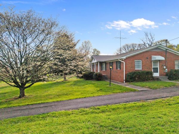 7300 Ball Camp Pike , Knoxville, TN 37931