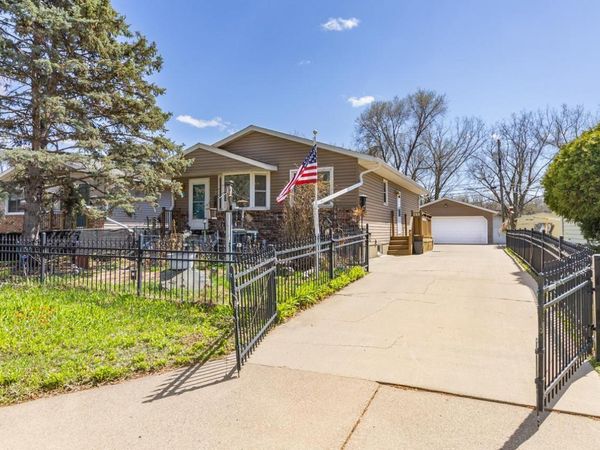 414 Nevada Avenue E, Saint Paul, MN 55130