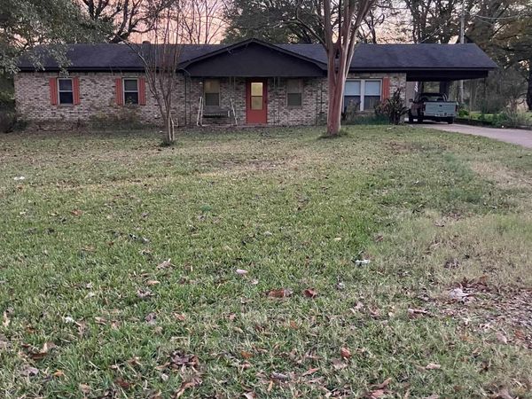 107 Sfc 810 , Forrest City, AR 72335