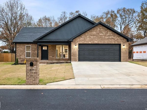 417 Gia , Bono, AR 72416