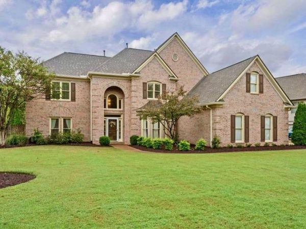 1752 CAMPDEN DR, Collierville, TN 38017