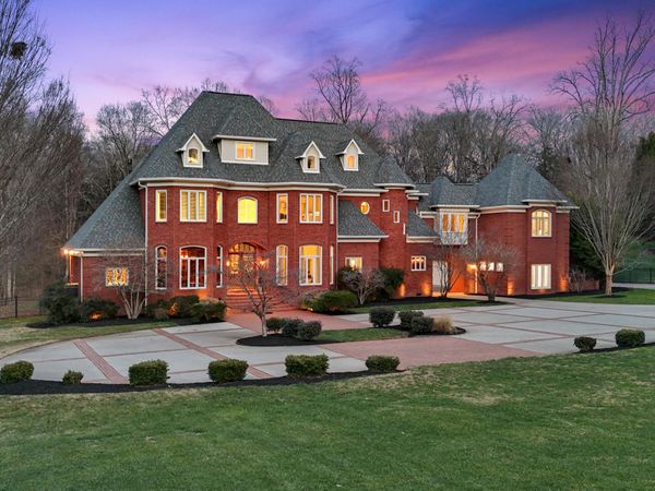 8831 Forest Creek Lane, Ooltewah 37363