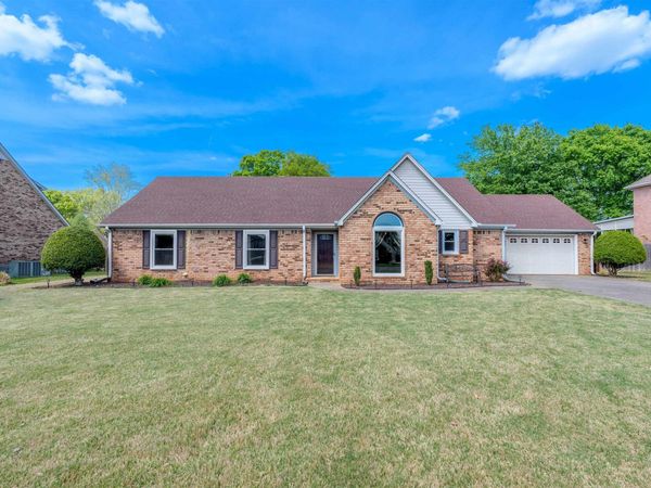 2205 Jennifer Ave, Muscle Shoals, AL 35661