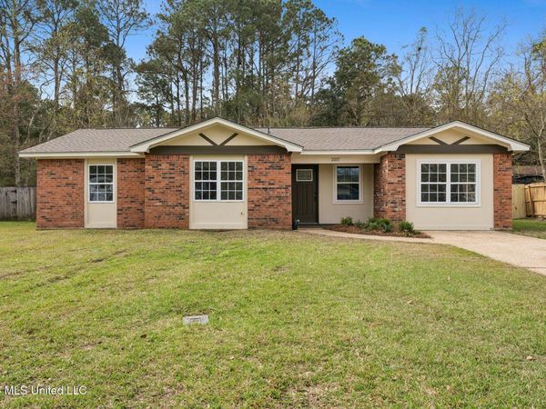 2217 Briargate Drive, Gautier, MS 39553