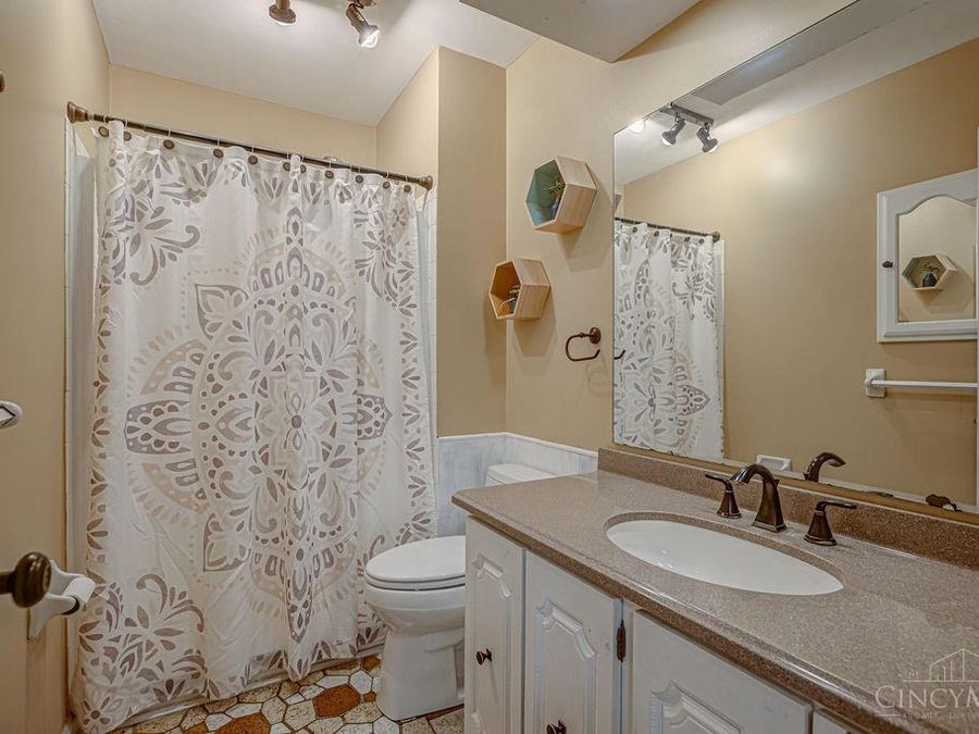 6826 Wetheridge Drive, Anderson Township, OH 45230 Photo 36