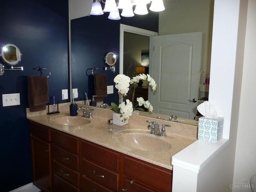 7001 Aspen Point Court, Unit 27A, Green Township, OH 45247 Photo 13