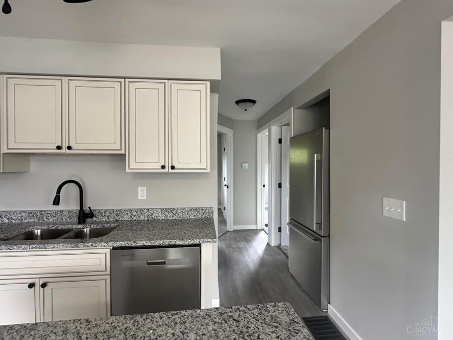 3327 Sumac Terrace, Green Township, OH 45239 Photo 5