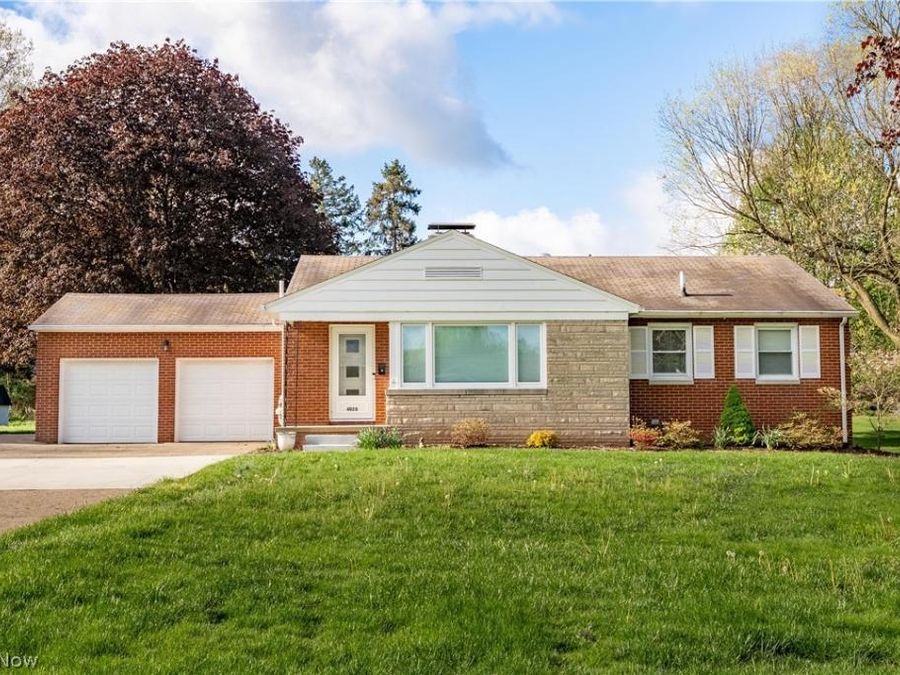 4028 Crestwood Street NW, Canton, OH 44708 Photo 1