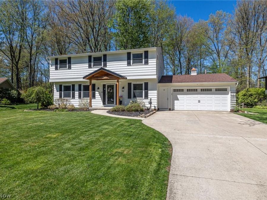 27446 Benwood Circle , North Olmsted, OH 44070 Photo 1