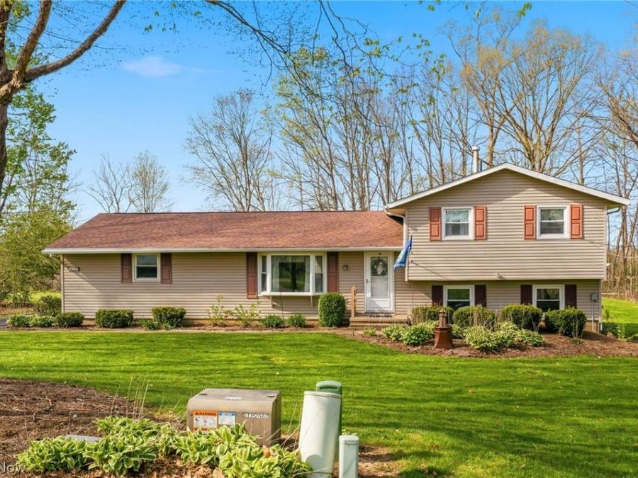 12555 Kaywood Street NW, Massillon, OH 44647 Photo 1