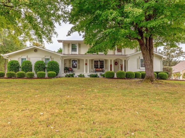 801 Thomas Avenue , Chickamauga, GA 30707