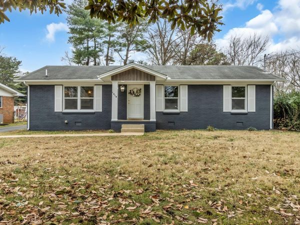 1510 Foxdale Dr , Murfreesboro, TN 37130
