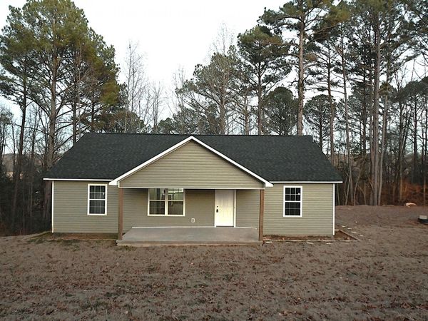 2327 Old Hwy 13 , Linden, TN 37096
