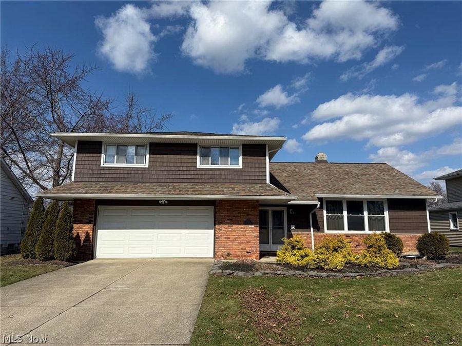 2021 Aldersgate Drive , Lyndhurst, OH 44124 Photo 1