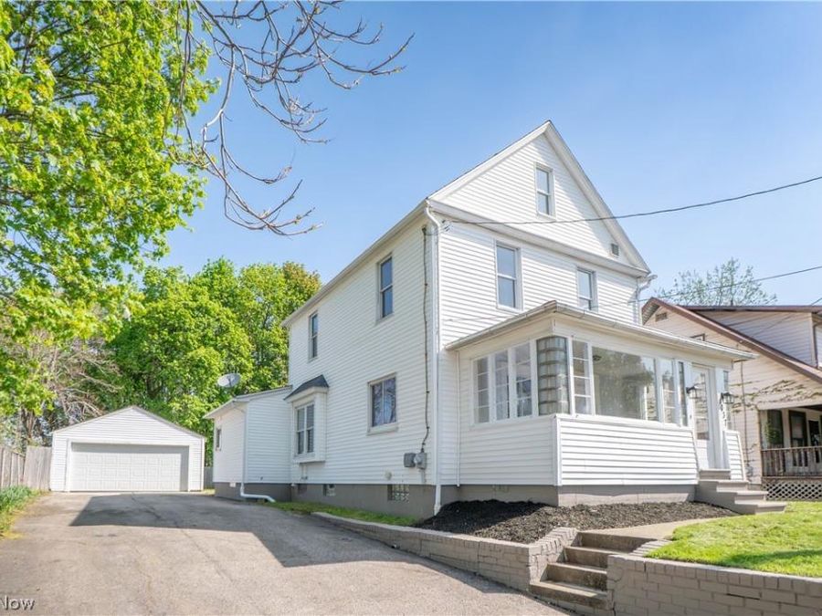 1037 Harpster Avenue , Akron, OH 44314 Photo 1