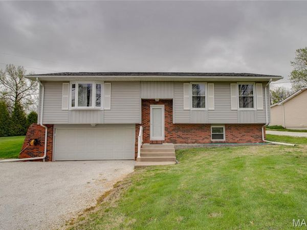 935 Forest Street , Jerseyville, IL 62052