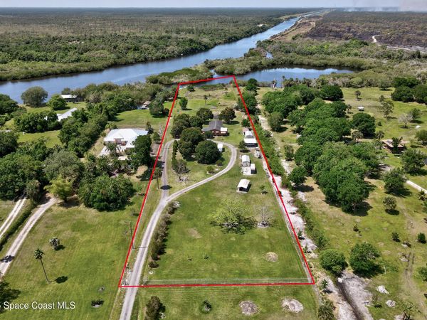9556 Fleming Grant Road , Micco, FL 32976