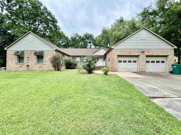 203 Fountain St, Sheffield, AL 35660