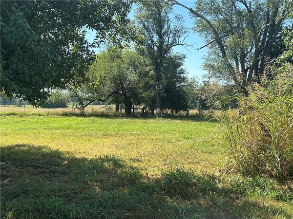 473298 E 660 Road , Watts, OK 74964