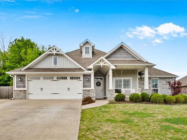 1211 Sundowner Ranch Avenue , Prairie Grove, AR 72753