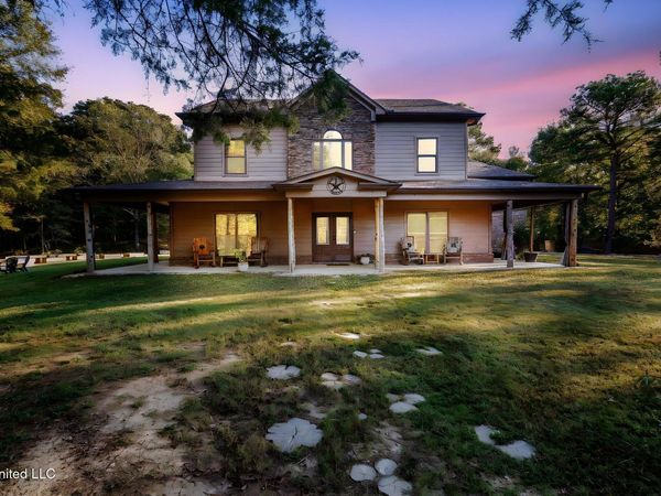 1088 S Red Banks Road, Byhalia, MS 38611