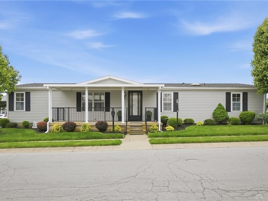 106 S Point Drive, Fairborn, OH 45324 Photo 1