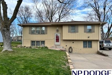 5423 S 106 Street , Omaha, NE 68127