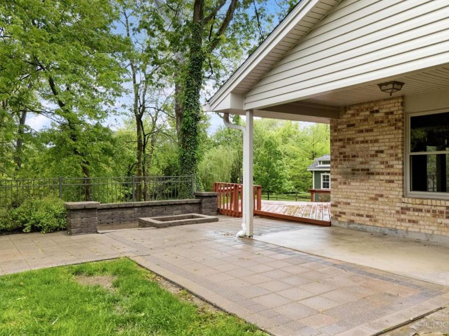 9178 Woodstream Lane, Washington Township, OH 45458 Photo 3