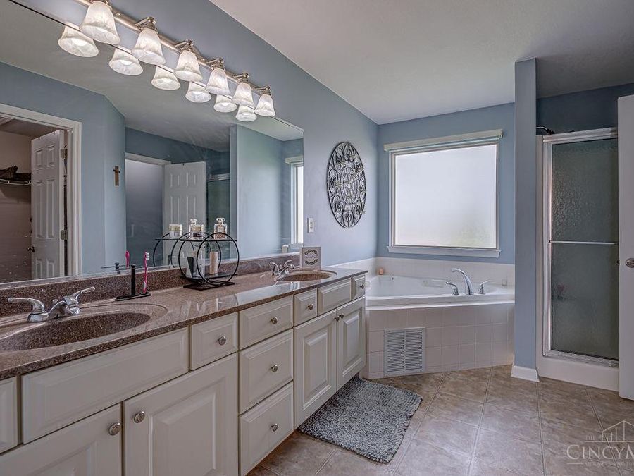 1399 Treaty Court, Hamilton, OH 45013 Photo 17