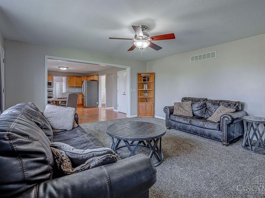 1399 Treaty Court, Hamilton, OH 45013 Photo 3