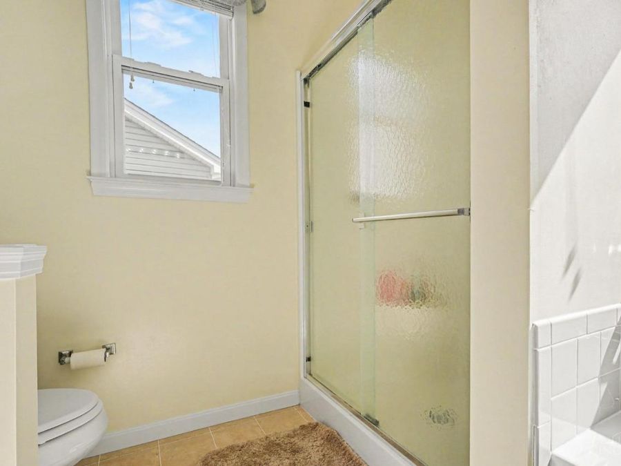 6154 Pondside Drive, Hamilton Township, OH 45039 Photo 12