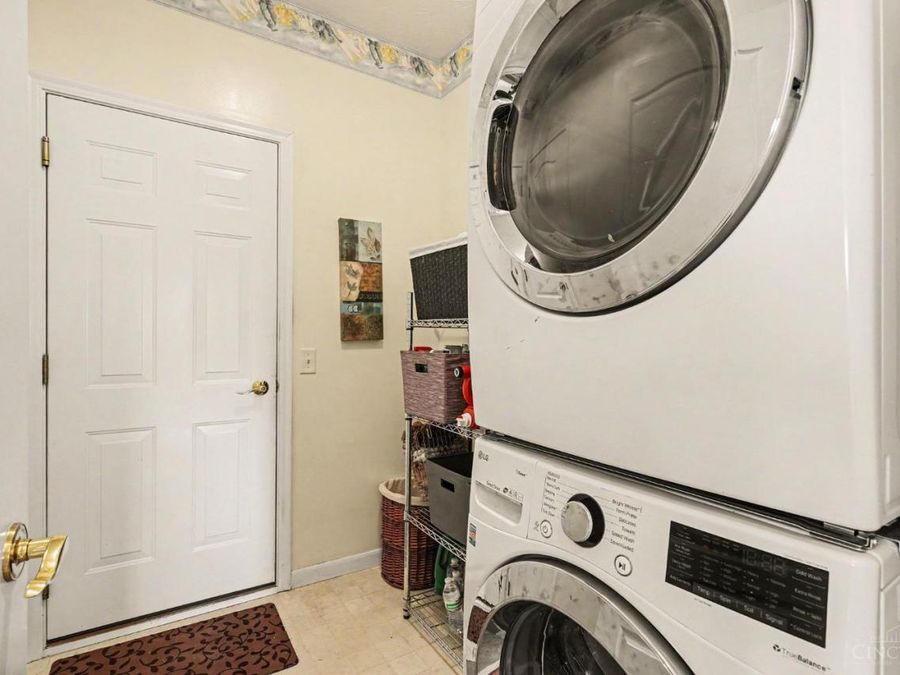 6154 Pondside Drive, Hamilton Township, OH 45039 Photo 17