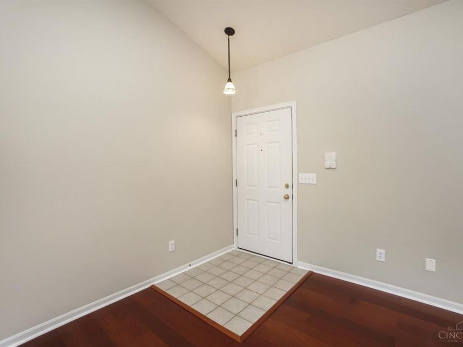 301 Doublegate Drive, Unit K, Milford, OH 45150 Photo 5