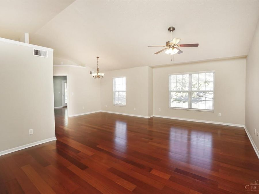 301 Doublegate Drive, Unit K, Milford, OH 45150 Photo 7