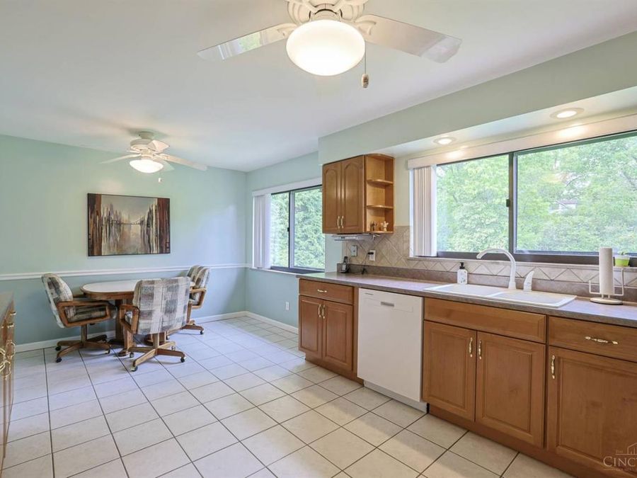 2110 Simbury Court, Cincinnati, OH 45224 Photo 11