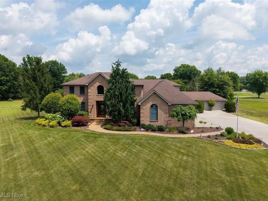 950 Country Manor Lane , North Lima, OH 44452 Photo 1