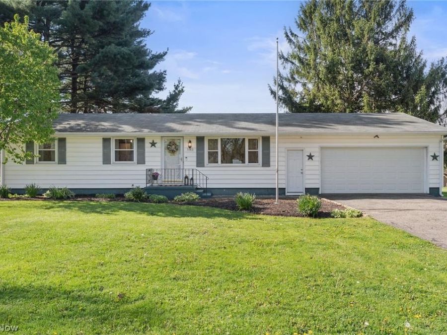 5180 Lynncrest Street SW, Canton, OH 44706 Photo 1