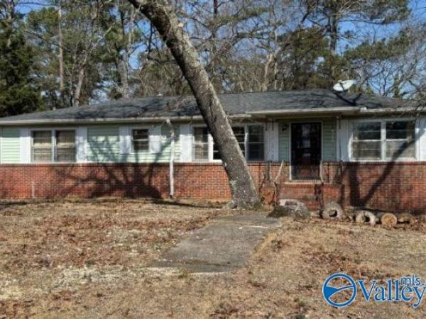 7000 Rowan Road, Leeds, AL 35094