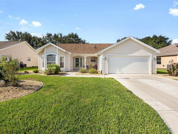 913 SOLEDAD WAY , THE VILLAGES, FL 32159