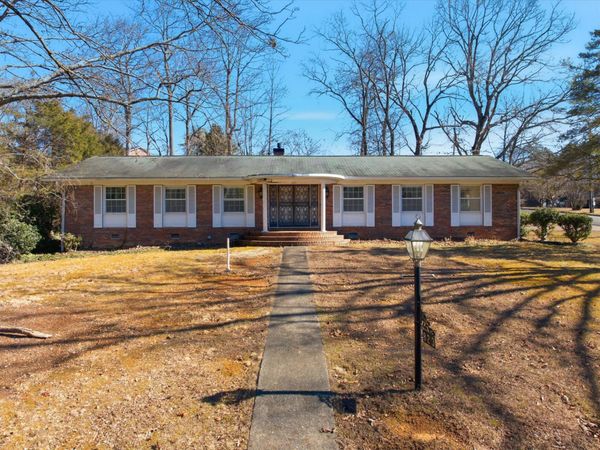 823 Oakland Drive , Athens, TN 37303