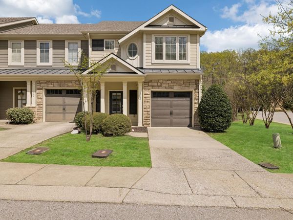1040 Woodbury Falls Dr , Nashville, TN 37221