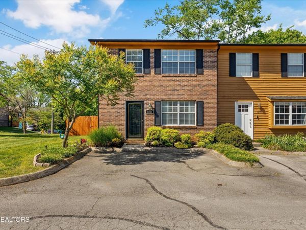 1218 Crest Brook Drive , Knoxville, TN 37923