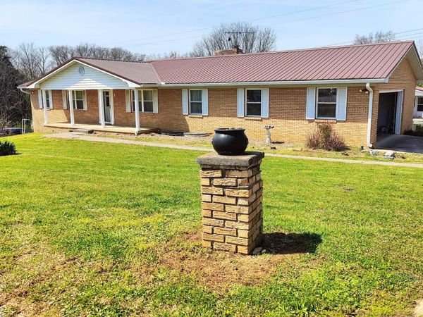 1905 Princeton Rd , Maryville, TN 37801