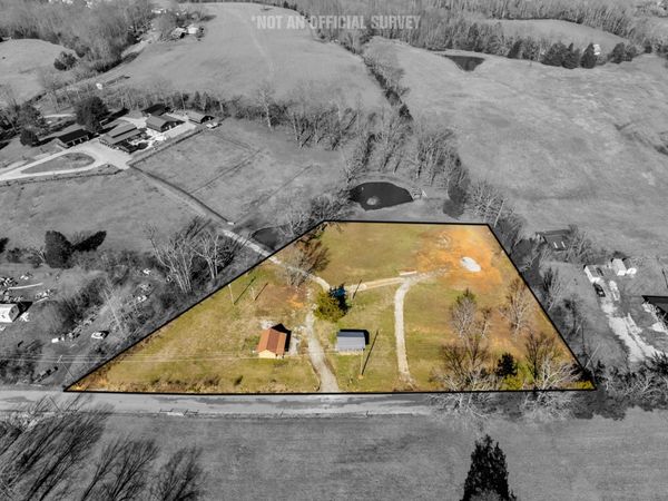 8585 Fox Hill Dr , Baxter, TN 38544
