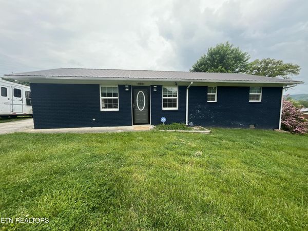 321 Parliament Rd, Harrogate, TN 37752