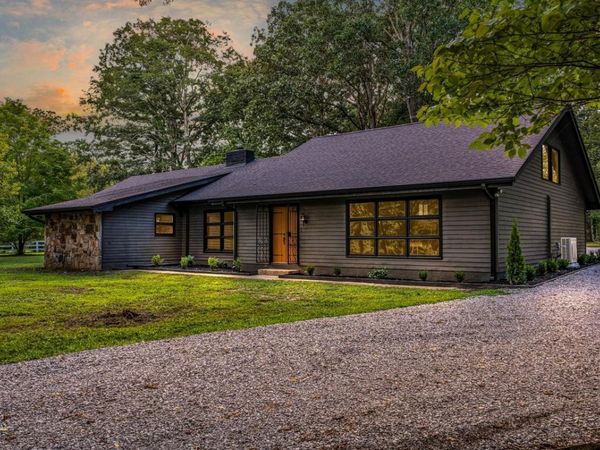364A Cook Rd , Tullahoma, TN 37388