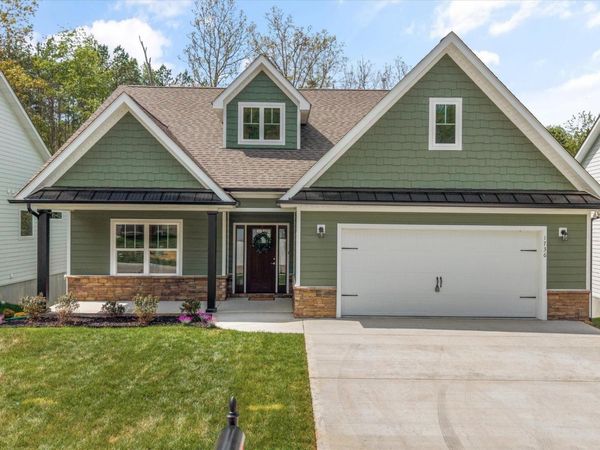 1736 Green Meadows Lane , Lenoir City, TN 37771