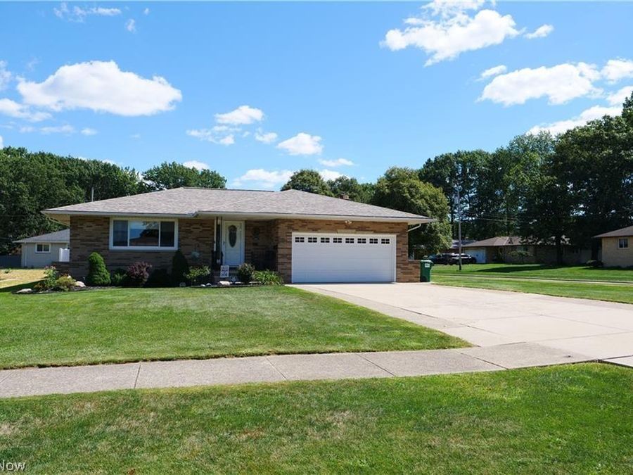 5981 Northview Drive , Seven Hills, OH 44131 Photo 1